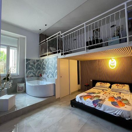 Apartament Charm E Chic Neapol Zewnętrze zdjęcie