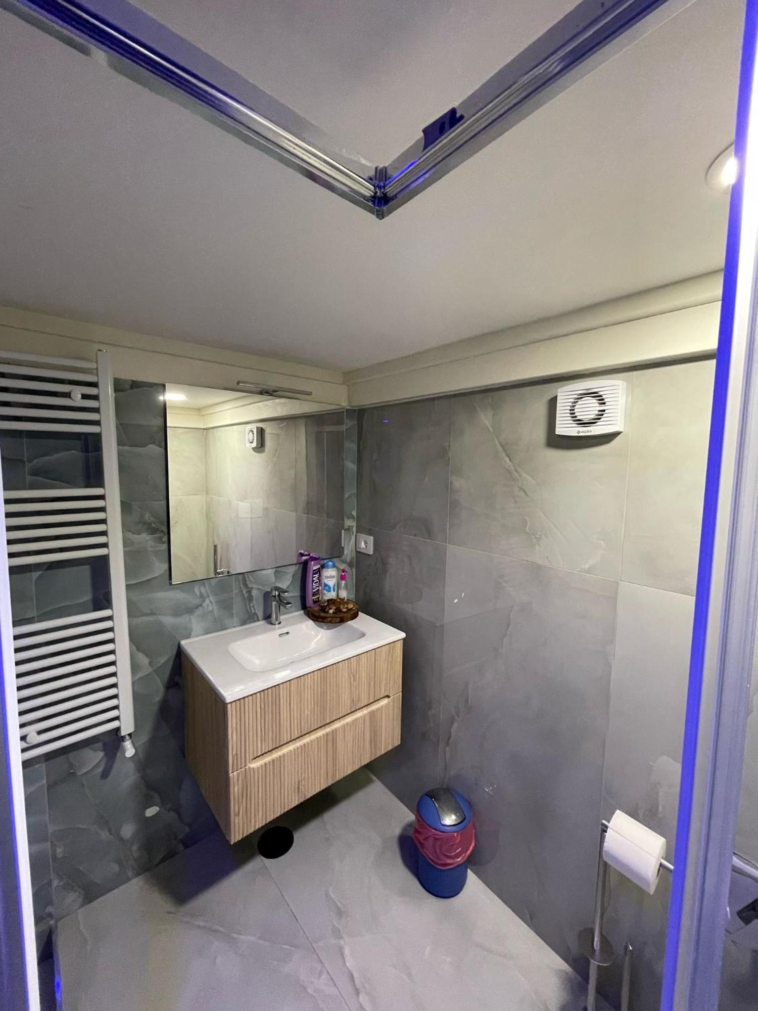 Apartament Charm E Chic Neapol Zewnętrze zdjęcie